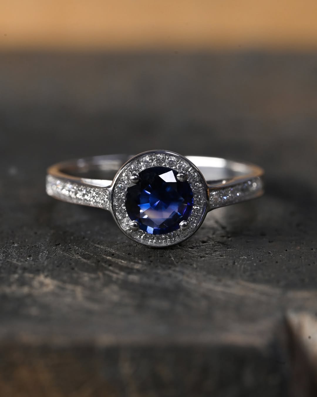 Bague de fiançailles créée sur mesure par Atelier Kador